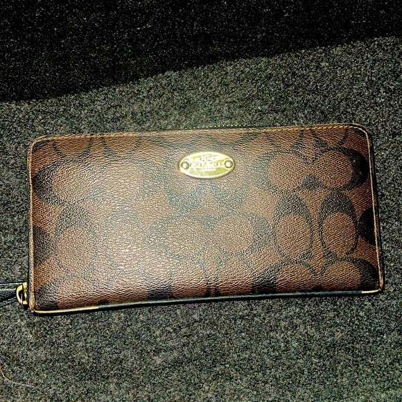 Coach Peyton black brown signature leather zip around wallet - Picture 6 of 9